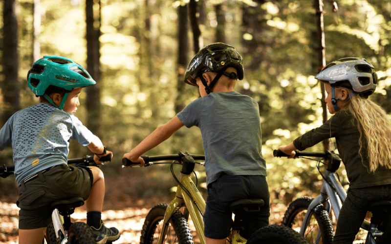 Kā iegādāties bērnu velo ķiveri